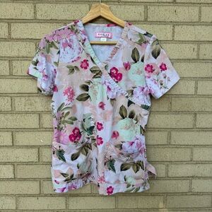 Koi Floral V-Neck Scrub Top in Pink and Green Floral | Roses| Sz XS